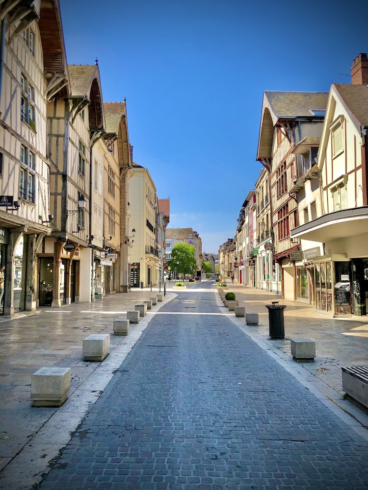 troyes