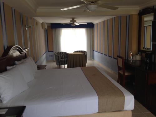 hotel plaza colonial