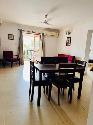 pool facing apartment in riviera foothills near baga arpoara