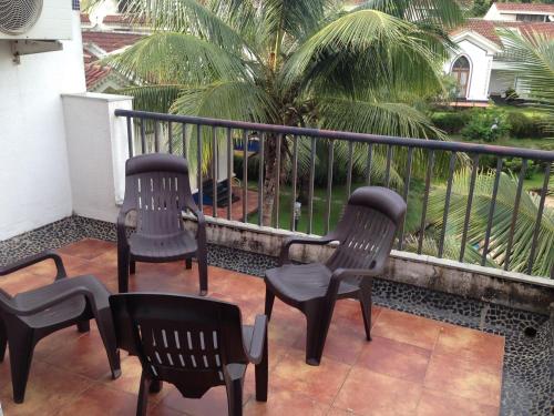 pool facing apartment in riviera foothills near baga arpoara