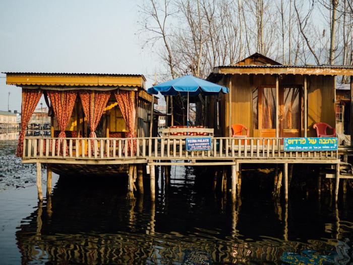 veena palace group of houseboats