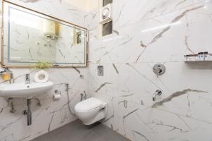 homlee hill view apartment luxury