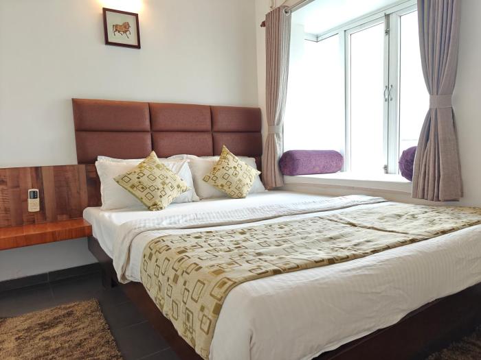 chandralok service apartments