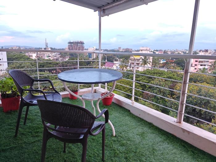 chandralok service apartments