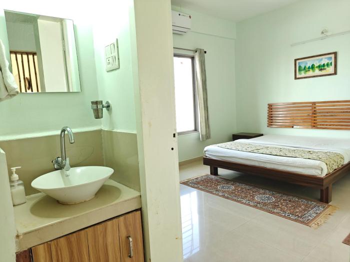 chandralok service apartments