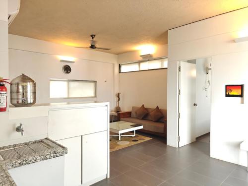 chandralok service apartments