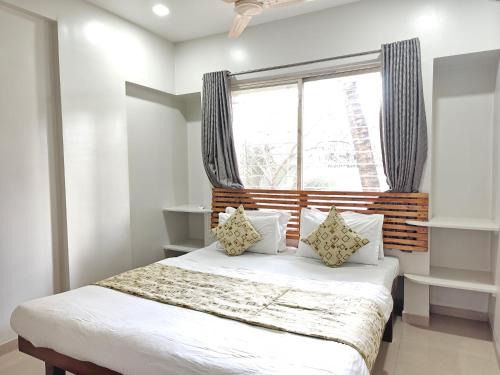 chandralok service apartments