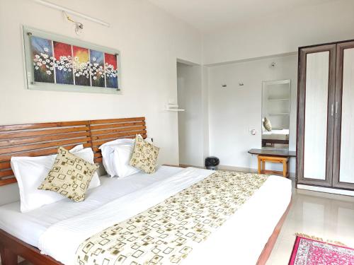 chandralok service apartments