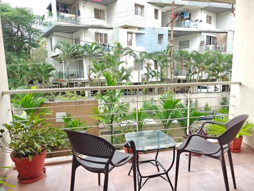 chandralok service apartments