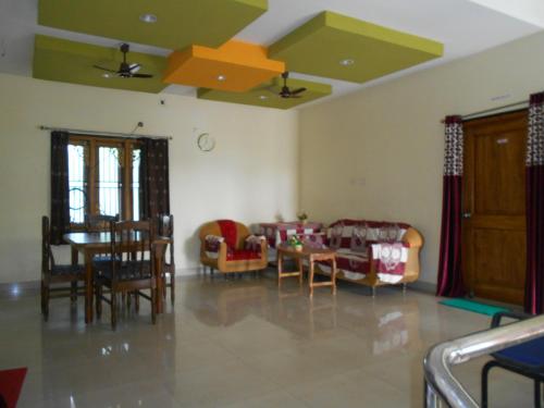Wekare Guest House,Puri>>Bhubaneshwar,3 star