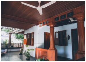 momandpop thyparambil heritage