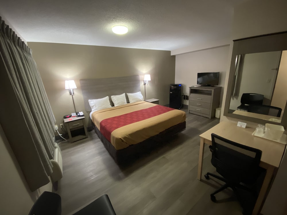 econo lodge dewitt i 90