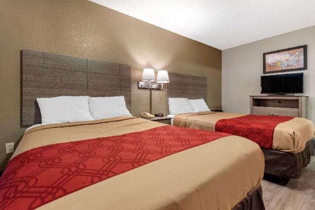 econo lodge dewitt i 90