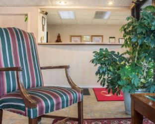econo lodge dewitt i 90