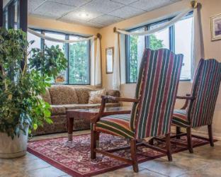 econo lodge dewitt i 90