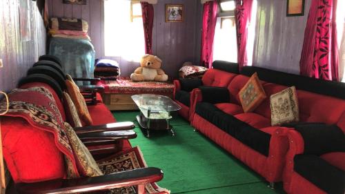 vamoose lippohochha homestay