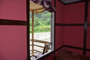 vamoosetrail reshi river cottage