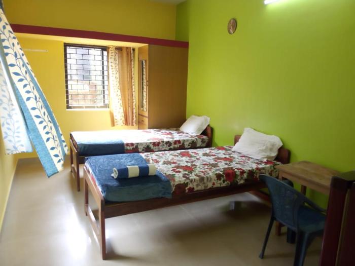 shiva shanti guest house
