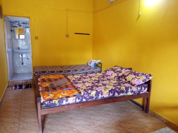 shiva shanti guest house