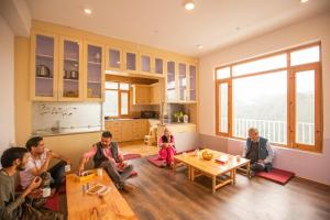 zostel homes theog shimla