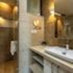 ama stays and trails sherlys ente kumbalanghi kochi