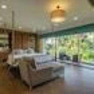 ama stays and trails sherlys ente kumbalanghi kochi