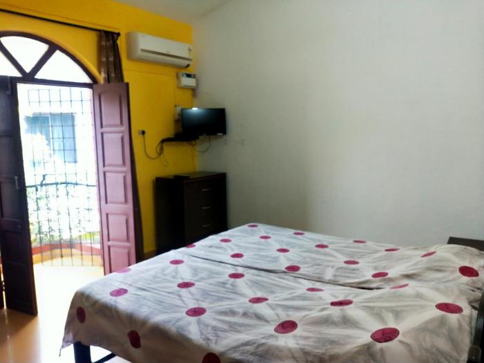 villa alexmarie guest house