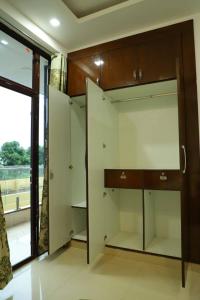 excellent property with exellent amenities you would love to live in