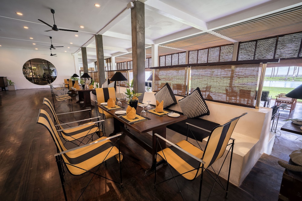 the blue water bawa heritage city resort hotel