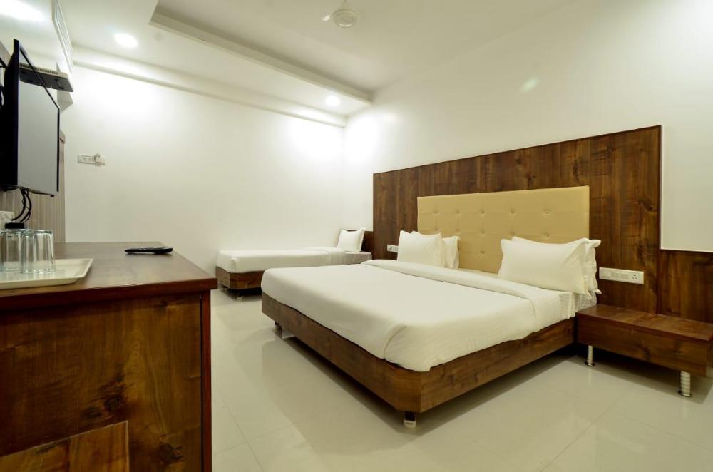 hotel dwarka park