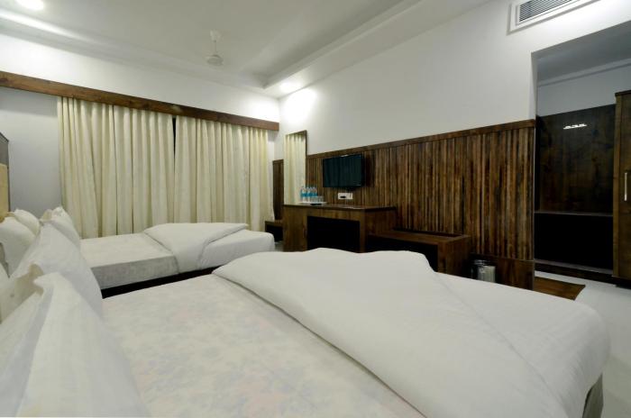 hotel dwarka park
