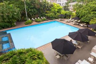 Ramada By Wyndham Colombo,Nuwara Eliya>>Colombo,4 star