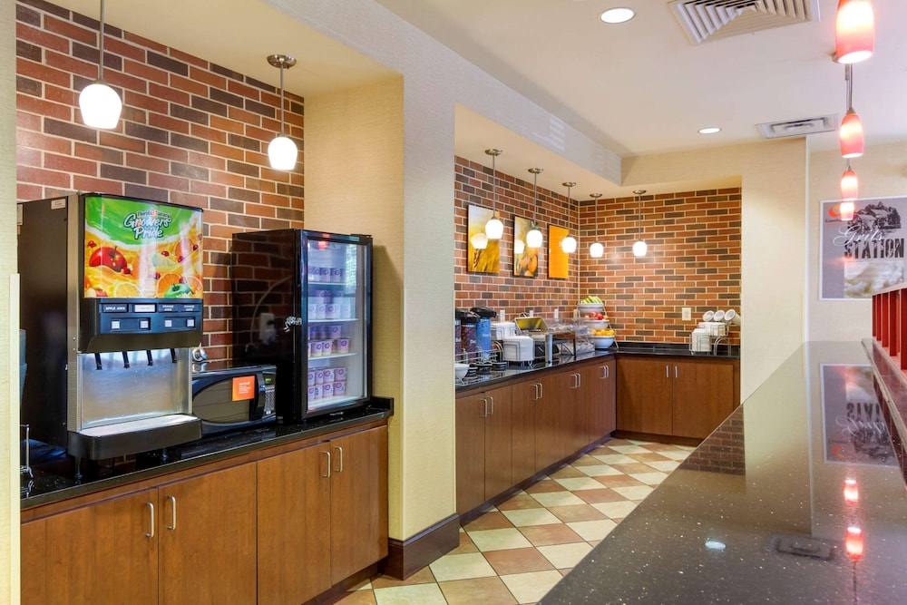 comfort suites charleston west ashley