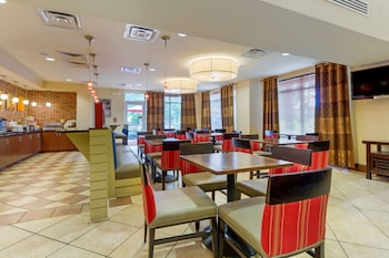 comfort suites charleston west ashley
