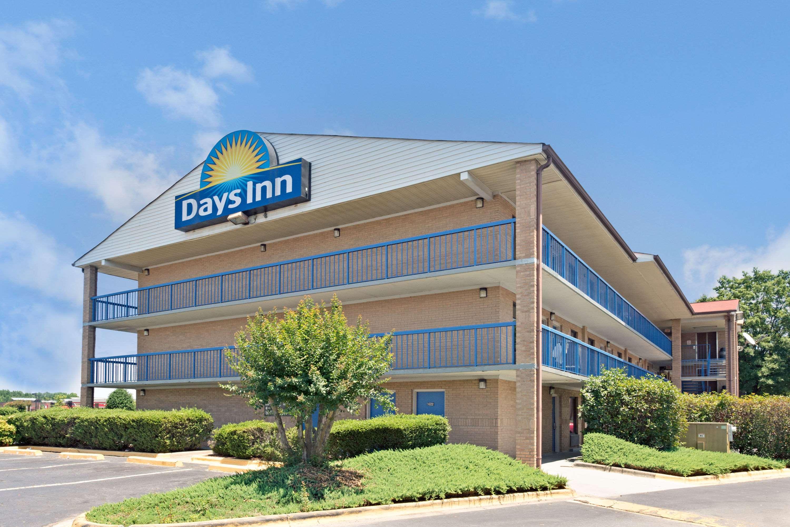 Days Inn By Wyndham Charlotte Northlake,Mecklenburg County>>Charlotte,2 star