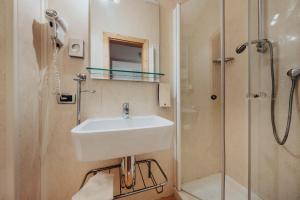 Hotel Olimpia,Near Faloria Cable Car,3 star