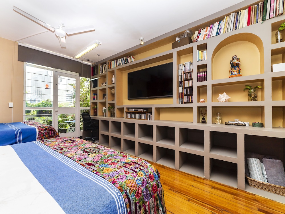 casa itzae bandb lincoln park