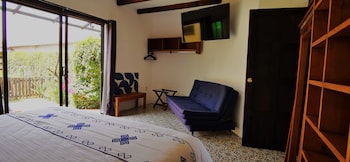hotel ocho barrios