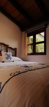 hotel ocho barrios