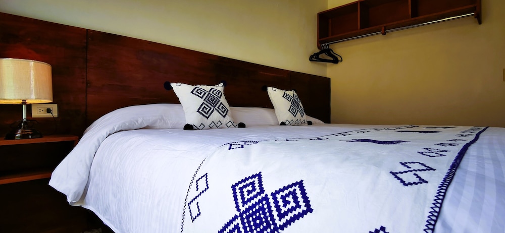 hotel ocho barrios