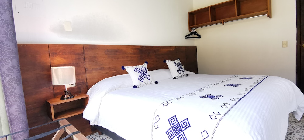 hotel ocho barrios