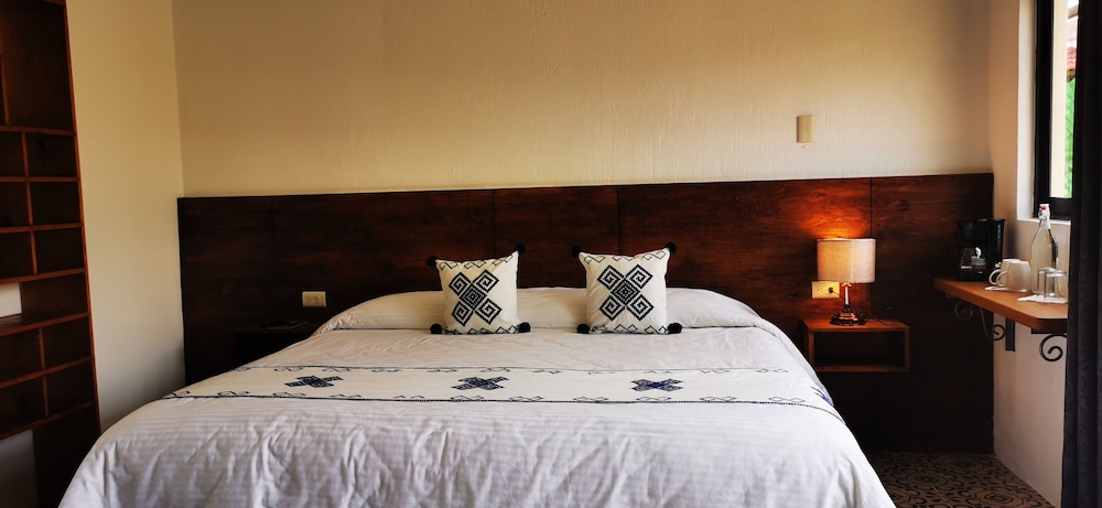 hotel ocho barrios
