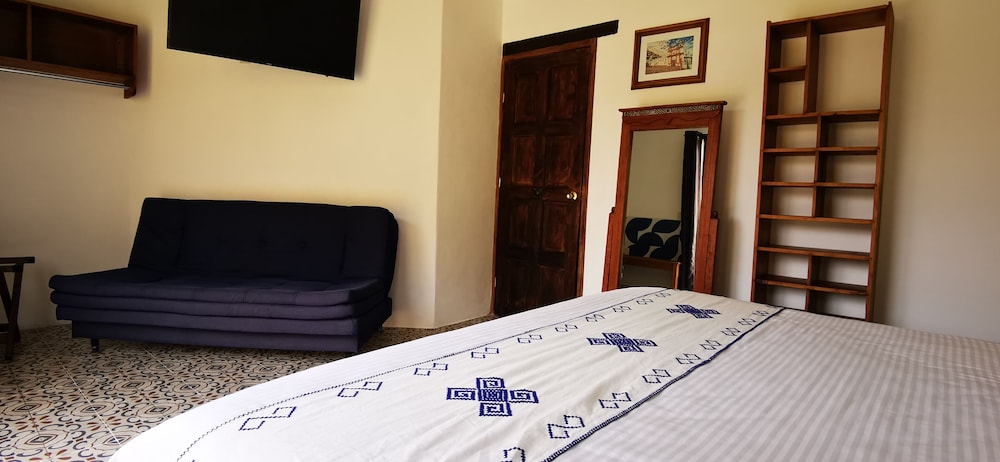 hotel ocho barrios