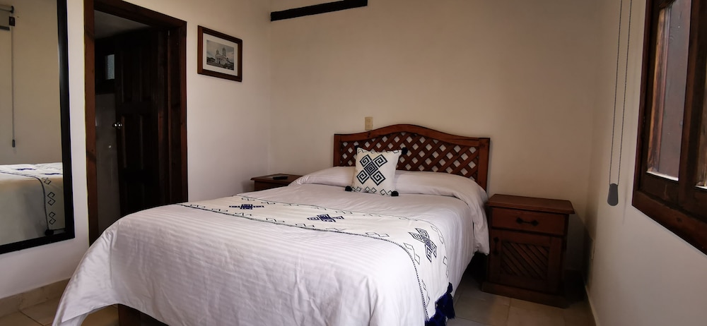 hotel ocho barrios