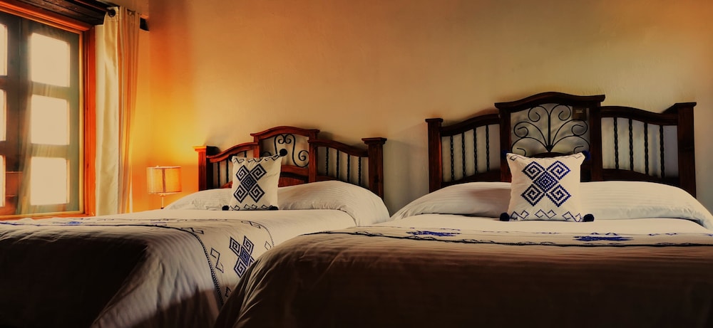 hotel ocho barrios