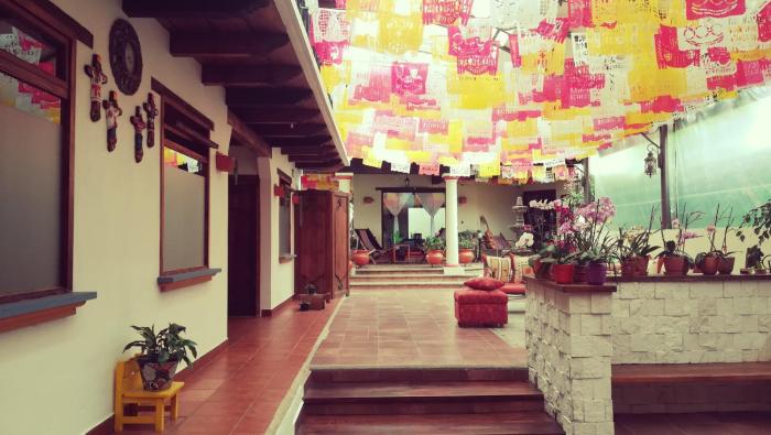 hotel ocho barrios