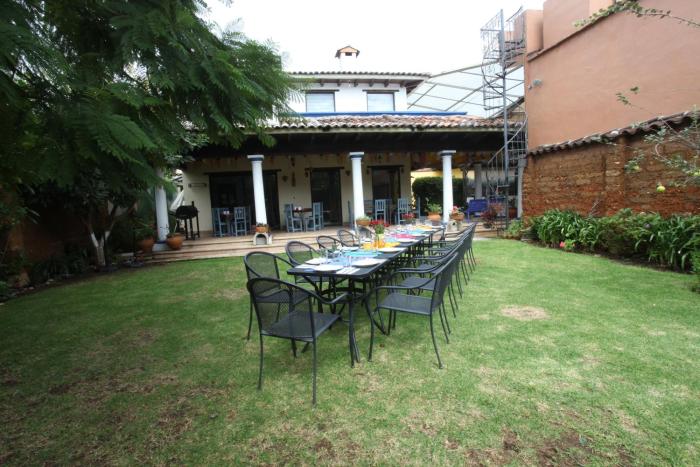 hotel ocho barrios