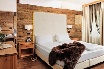 boutique hotel and chalets salvadori