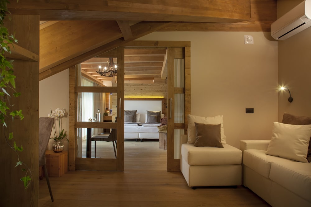 boutique hotel and chalets salvadori