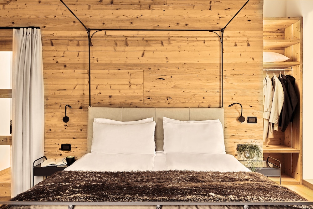 boutique hotel and chalets salvadori